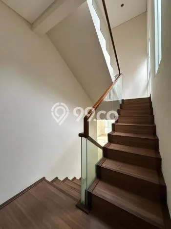 Siap Huni Rumah Mewah 4 Kamar di Kebayoran Lama Dekat ke Mana Pun Siap Huni Rumah Mewah 4 Kamar di Kebayoran Lama Dekat ke Mana Pun