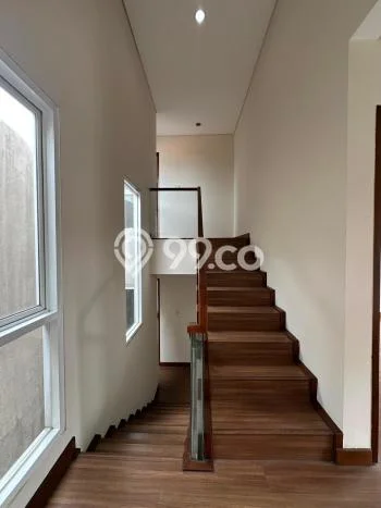 Siap Huni Rumah Mewah 4 Kamar di Kebayoran Lama Dekat ke Mana Pun Siap Huni Rumah Mewah 4 Kamar di Kebayoran Lama Dekat ke Mana Pun