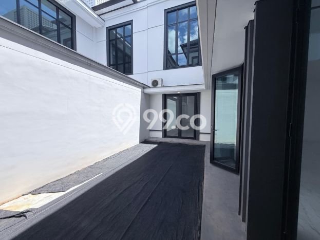 Rumah Luxury Modern Tanpa Renovasi di Gading Serpong Tangerang Rumah Luxury Modern Tanpa Renovasi di Gading Serpong Tangerang