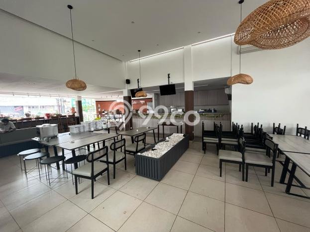 Komersial Area Bisnis Kawasan Kesambi, Luas 300m², Disewakan, Ready Pakai Komersial Area Bisnis Kawasan Kesambi, Luas 300m², Disewakan, Ready Pakai