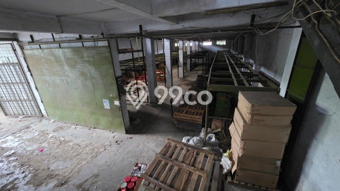 Gudang Disewa di Cirebon dengan LB 780m2 Area Komersial Ramai Gudang Disewa di Cirebon dengan LB 780m2 Area Komersial Ramai