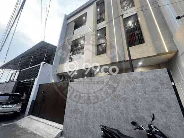 Rumah Elit LB 250m2 Siap Pakai Desain Elegan di Kemanggisan, Jakarta Barat Rumah Elit LB 250m2 Siap Pakai Desain Elegan di Kemanggisan, Jakarta Barat