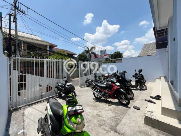 Kost Dijual di Kemanggisan dengan 51 KT dan Luas 1000m2 Kost Dijual di Kemanggisan dengan 51 KT dan Luas 1000m2