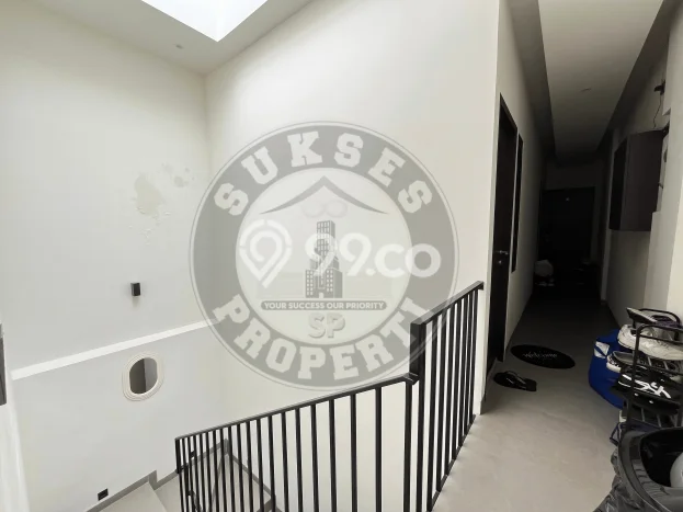 Unit Kost Dijual di Mangga Besar dengan 20 Kamar Kawasan Ramai Unit Kost Dijual di Mangga Besar dengan 20 Kamar Kawasan Ramai