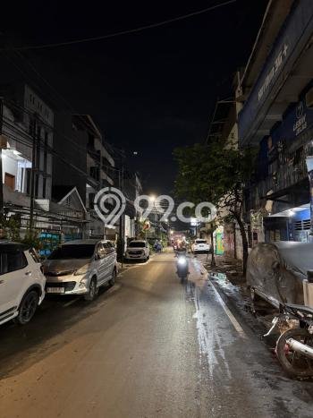 Cocok Untuk Investasi! For Sale Kost di Karang Anyar 47 Kamar Cocok Untuk Investasi! For Sale Kost di Karang Anyar 47 Kamar