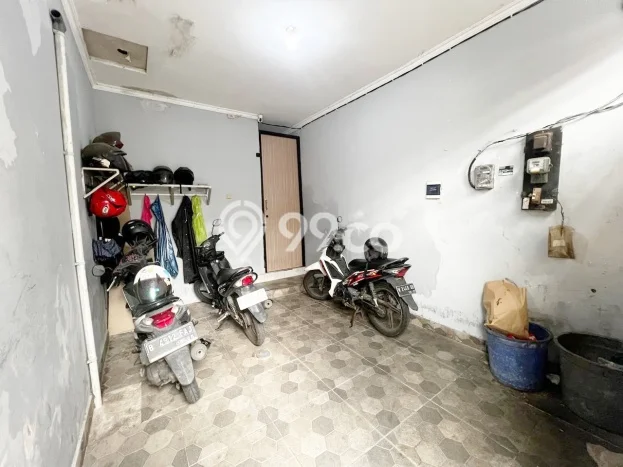 Unit Kost Dijual di Salemba dengan 10 Kamar Kawasan Strategis Unit Kost Dijual di Salemba dengan 10 Kamar Kawasan Strategis