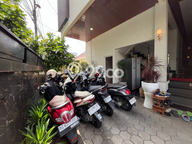Dijual Rumah Premium dengan Fasilitas Sekitar Komplit di Senen, Jakarta Pusat Dijual Rumah Premium dengan Fasilitas Sekitar Komplit di Senen, Jakarta Pusat