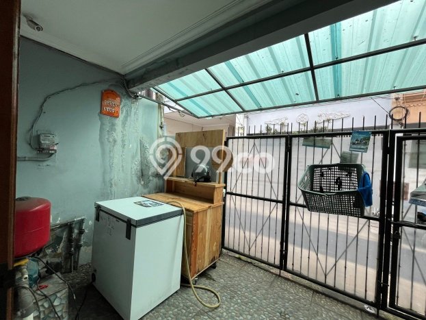 Dijual Rumah Kost di Tanjung Duren, Jakarta Barat, 17 KT, 6 KM, Bangunan 192m2 Dijual Rumah Kost di Tanjung Duren, Jakarta Barat, 17 KT, 6 KM, Bangunan 192m2