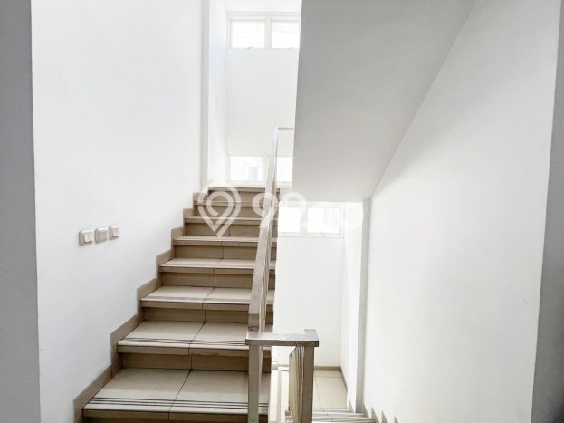For Sale Rumah Mewah Exclusive di Karawaci, Tangerang For Sale Rumah Mewah Exclusive di Karawaci, Tangerang