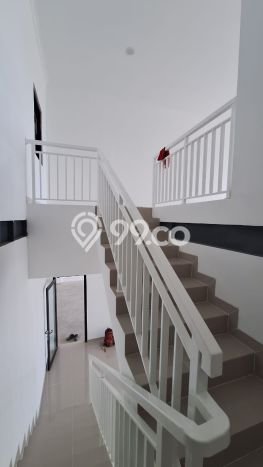 Lokasi Strategis! Dijual Gudang Bisnis di Legok, Tangerang Kondisi Bagus Lokasi Strategis! Dijual Gudang Bisnis di Legok, Tangerang Kondisi Bagus