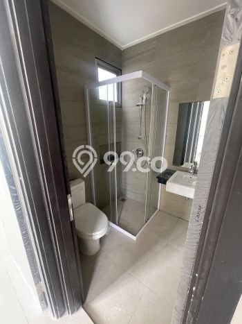 Disewakan! Rumah 2 Kamar Tidur &
2 Kamar Mandi di Pantai Indah Kapuk 2, Jakarta Utara Disewakan! Rumah 2 Kamar Tidur &
2 Kamar Mandi di Pantai Indah Kapuk 2, Jakarta Utara