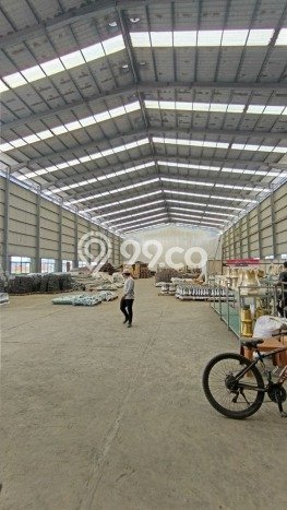 Unit Gudang Disewa Lokasi Tambun Selatan, Bekasi Spesifikasi Luas Bangunan 2000m2 Unit Gudang Disewa Lokasi Tambun Selatan, Bekasi Spesifikasi Luas Bangunan 2000m2