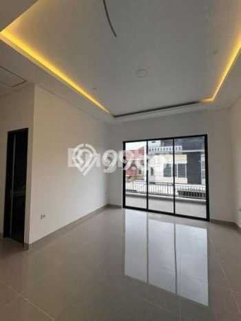 Rumah Luxury Modern Siap Huni di Citra Garden Jakarta Barat Rumah Luxury Modern Siap Huni di Citra Garden Jakarta Barat