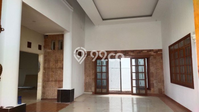 Rumah Mewah LB 327m2 Siap Huni Desain Elegan di Pondok Kelapa, Jakarta Timur Rumah Mewah LB 327m2 Siap Huni Desain Elegan di Pondok Kelapa, Jakarta Timur