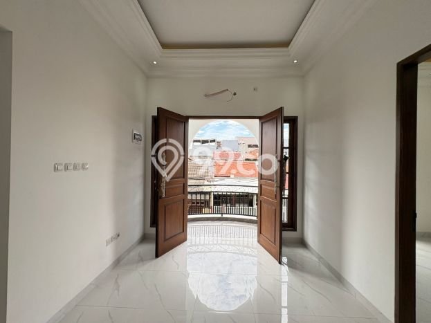 Rumah Eksklusif Dijual LT 110m2 di Duren Sawit, Jakarta Timur Rumah Eksklusif Dijual LT 110m2 di Duren Sawit, Jakarta Timur