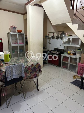 Rumah Luas Asri 4 KT Siap Huni di Pondok Kelapa Jakarta Timur Rumah Luas Asri 4 KT Siap Huni di Pondok Kelapa Jakarta Timur