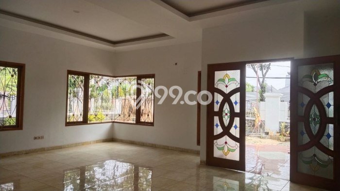 Rumah Mewah LB 327m2 Siap Huni Desain Elegan di Pondok Kelapa, Jakarta Timur Rumah Mewah LB 327m2 Siap Huni Desain Elegan di Pondok Kelapa, Jakarta Timur