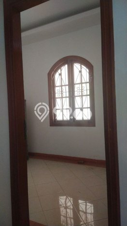 Rumah Mewah LB 327m2 Siap Huni Desain Elegan di Pondok Kelapa, Jakarta Timur Rumah Mewah LB 327m2 Siap Huni Desain Elegan di Pondok Kelapa, Jakarta Timur