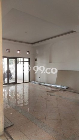 Rumah Mewah LB 327m2 Siap Huni Desain Elegan di Pondok Kelapa, Jakarta Timur Rumah Mewah LB 327m2 Siap Huni Desain Elegan di Pondok Kelapa, Jakarta Timur