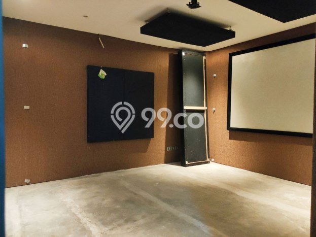 Hunian Mewah LB 500m2 Siap Pakai Desain Elegan di Pondok Kelapa, Jakarta Timur Hunian Mewah LB 500m2 Siap Pakai Desain Elegan di Pondok Kelapa, Jakarta Timur