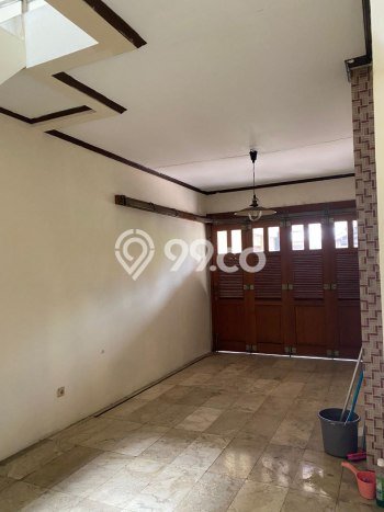 Rumah Elit Modern Tanpa Renovasi di Pondok Kelapa Jakarta Timur Rumah Elit Modern Tanpa Renovasi di Pondok Kelapa Jakarta Timur