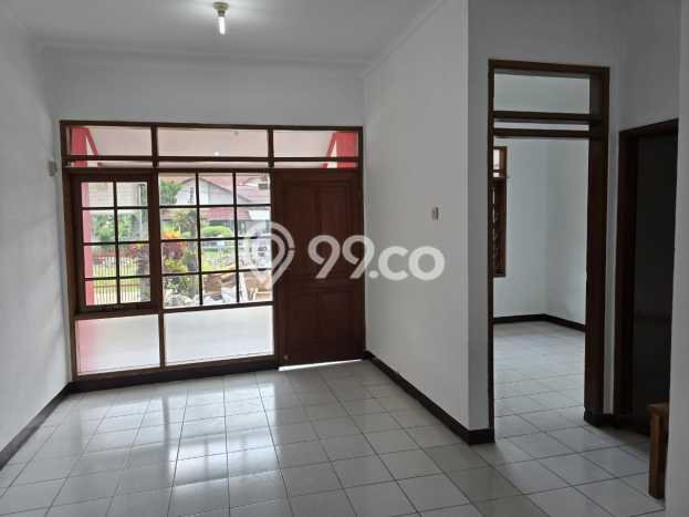 Rumah Luas Asri 2 KT Siap Huni di Taman Kopo Indah Bandung Rumah Luas Asri 2 KT Siap Huni di Taman Kopo Indah Bandung