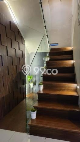 Rumah Mewah LB 300m2 Siap Huni Desain Elegan di Ciateul, Bandung Rumah Mewah LB 300m2 Siap Huni Desain Elegan di Ciateul, Bandung