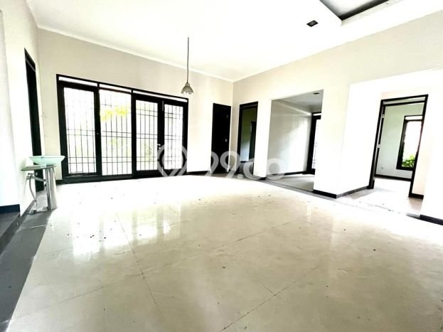 For Sale! Luxury House LT 355m2 Desain Modern di Setra Duta For Sale! Luxury House LT 355m2 Desain Modern di Setra Duta
