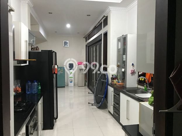 Rumah Elit Modern Tanpa Renovasi di Pasteur Bandung Rumah Elit Modern Tanpa Renovasi di Pasteur Bandung