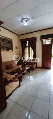 Disewakan Rumah Harga Terjangkau di Setra Duta Bandung Punya 5 KT Disewakan Rumah Harga Terjangkau di Setra Duta Bandung Punya 5 KT