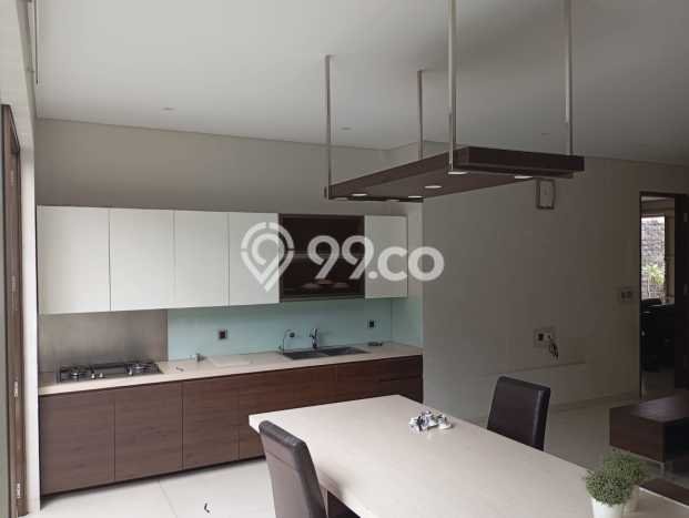 For Sale! Luxury House LT 296m2 Desain Elegan di Pajajaran For Sale! Luxury House LT 296m2 Desain Elegan di Pajajaran