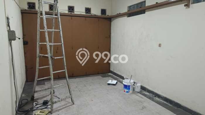 Disewakan! Rumah 4 Kamar Tidur &
2 Kamar Mandi di Taman Kopo Indah, Bandung Disewakan! Rumah 4 Kamar Tidur &
2 Kamar Mandi di Taman Kopo Indah, Bandung