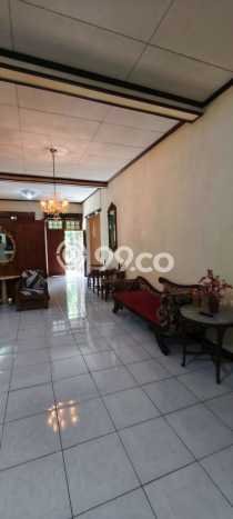 Disewakan Rumah Harga Terjangkau di Setra Duta Bandung Punya 5 KT Disewakan Rumah Harga Terjangkau di Setra Duta Bandung Punya 5 KT