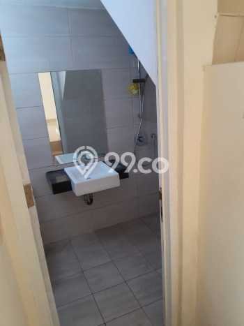 Disewakan! Rumah 3 Kamar Tidur &
2 Kamar Mandi di Green Lake City, Jakarta Barat Disewakan! Rumah 3 Kamar Tidur &
2 Kamar Mandi di Green Lake City, Jakarta Barat