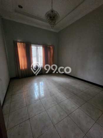 UNIT TERBATAS! Rumah di Gatot Subroto, 6 KT, Luas 600m² Bangunan 400m² UNIT TERBATAS! Rumah di Gatot Subroto, 6 KT, Luas 600m² Bangunan 400m²