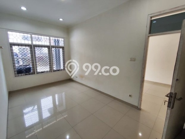 Rumah area Taman Kopo Indah, 2 KM, Dekat Universitas, LT 108m² LB 160m² Rumah area Taman Kopo Indah, 2 KM, Dekat Universitas, LT 108m² LB 160m²
