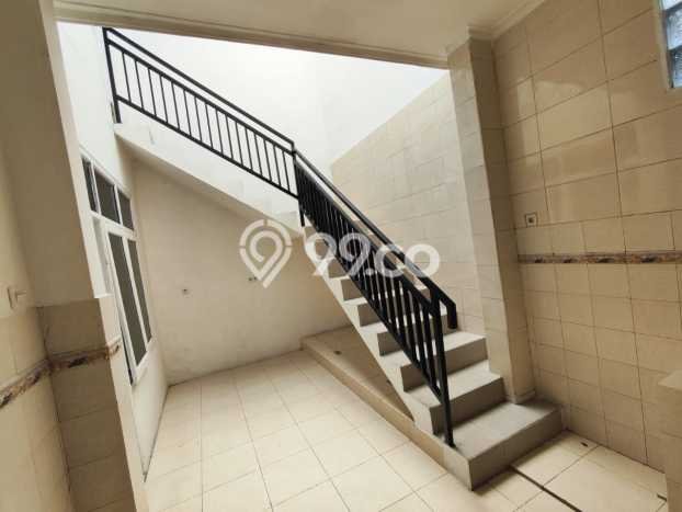 Rumah area Taman Kopo Indah, 2 KM, Dekat Universitas, LT 108m² LB 160m² Rumah area Taman Kopo Indah, 2 KM, Dekat Universitas, LT 108m² LB 160m²