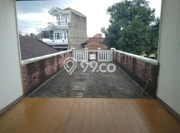Ready to Use! Premium House LT 1000m2 Desain Elegan di Cimahi Ready to Use! Premium House LT 1000m2 Desain Elegan di Cimahi
