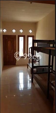 Rumah Strategis di Bandung Kota, 2 KM, Lingkungan Tenang, LT 157m² LB 150m² Rumah Strategis di Bandung Kota, 2 KM, Lingkungan Tenang, LT 157m² LB 150m²