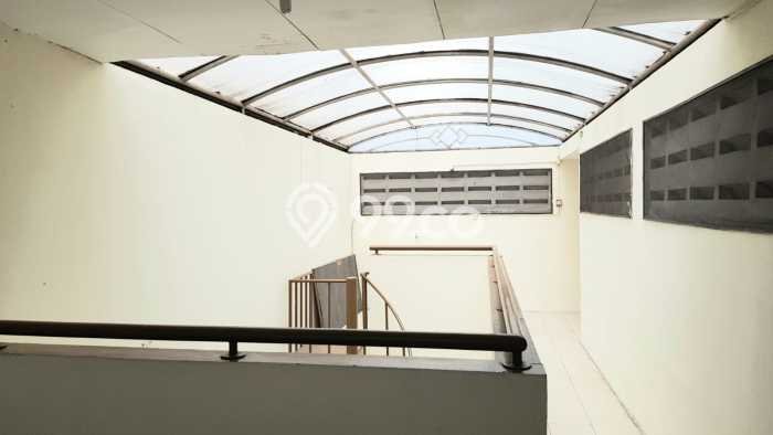Rumah di Mekar Wangi, 3 KM, Akses Mudah Fasilitas Umum, Luas 360m² LB 250m² Rumah di Mekar Wangi, 3 KM, Akses Mudah Fasilitas Umum, Luas 360m² LB 250m²