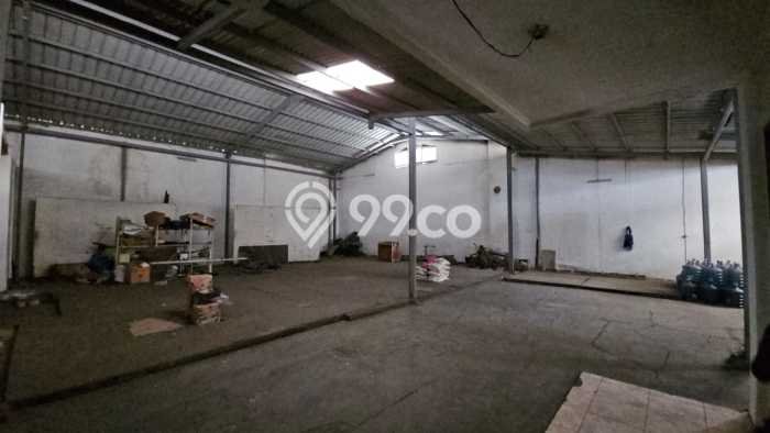 Gudang Bagus Dijual LB 250m2 Lokasi Strategis Bandung Area Cocok untuk Bisnis Gudang Bagus Dijual LB 250m2 Lokasi Strategis Bandung Area Cocok untuk Bisnis