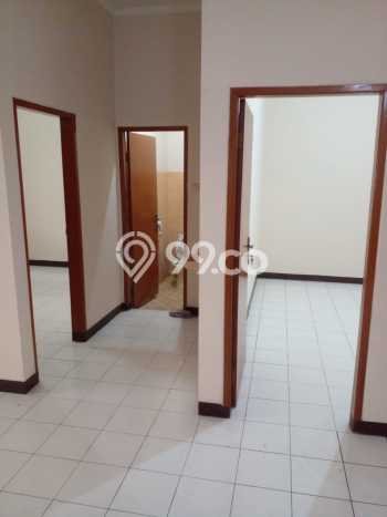 PREMIUM CHOICE! Rumah kawasan Taman Kopo Indah, 2 KM, Area Strategis, Luas 200m² Bangunan 140m² PREMIUM CHOICE! Rumah kawasan Taman Kopo Indah, 2 KM, Area Strategis, Luas 200m² Bangunan 140m²