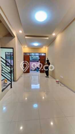 Rumah Terawat 4 KT 2 KM di Joglo, Jakarta Barat Rumah Terawat 4 KT 2 KM di Joglo, Jakarta Barat