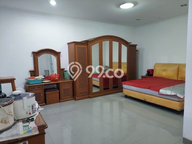 Rumah Mewah LB 250m2 Siap Huni Desain Elegan di Green Garden, Jakarta Barat Rumah Mewah LB 250m2 Siap Huni Desain Elegan di Green Garden, Jakarta Barat