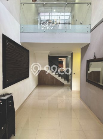 Hunian Mewah LB 250m2 Siap Huni Desain Elegan di Green garden, Jakarta Barat Hunian Mewah LB 250m2 Siap Huni Desain Elegan di Green garden, Jakarta Barat
