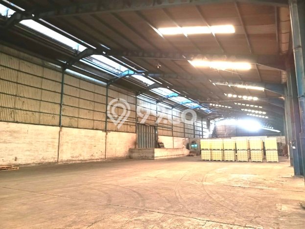 Gudang disewakan lokasi strategis Karawaci Tangerang 9500m2 Gudang disewakan lokasi strategis Karawaci Tangerang 9500m2