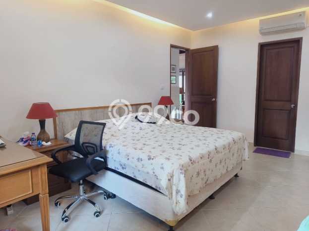 For Sale Vila Kawasan , Luas 500m2m², Posisi Premium For Sale Vila Kawasan , Luas 500m2m², Posisi Premium