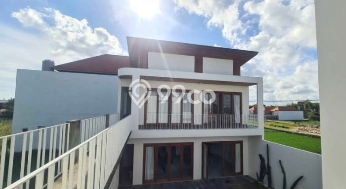 PILIHAN TEPAT! Rumah di , 3 KT, Dekat Sekolah, LT 250m2m² LB 400m2m² PILIHAN TEPAT! Rumah di , 3 KT, Dekat Sekolah, LT 250m2m² LB 400m2m²
