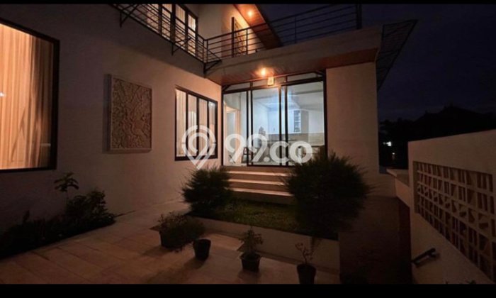 LOKASI STRATEGIS! Rumah kawasan Batubulan, Dekat Tol, 4 KM, Luas 200m² LB 230m² LOKASI STRATEGIS! Rumah kawasan Batubulan, Dekat Tol, 4 KM, Luas 200m² LB 230m²