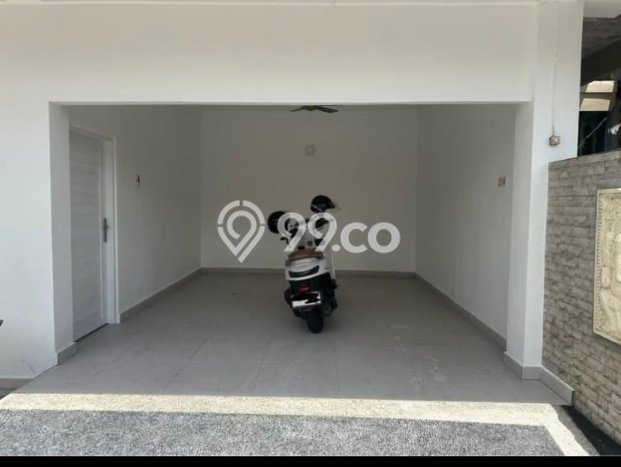 Disewakan Rumah Harga Terjangkau di Canggu Badung dengan 3 Kamar Tidur Disewakan Rumah Harga Terjangkau di Canggu Badung dengan 3 Kamar Tidur